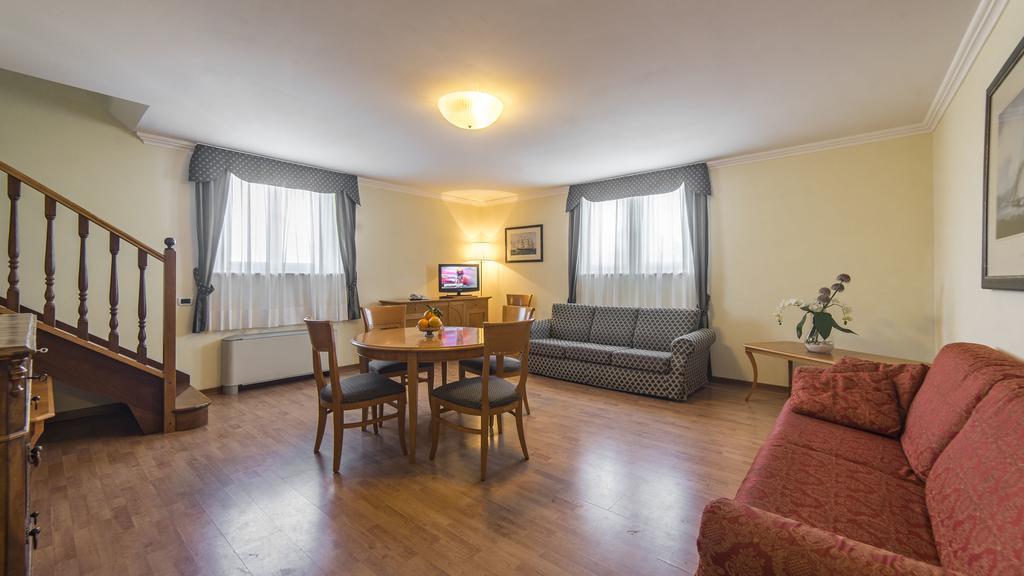 Hotel Ville Bianchi Grado Buitenkant foto