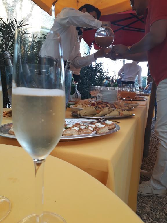 Hotel Ville Bianchi Grado Buitenkant foto