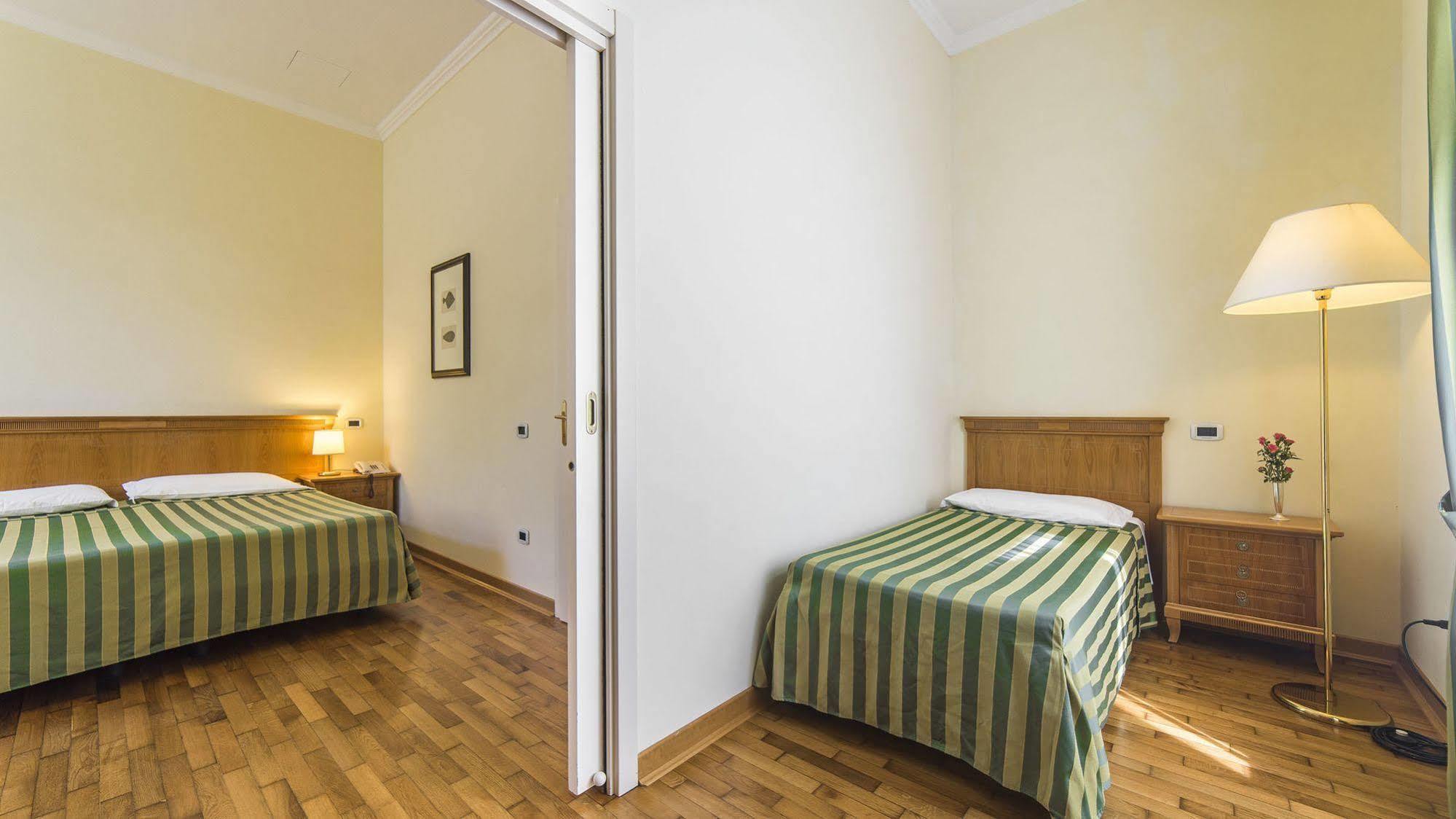 Hotel Ville Bianchi Grado Buitenkant foto