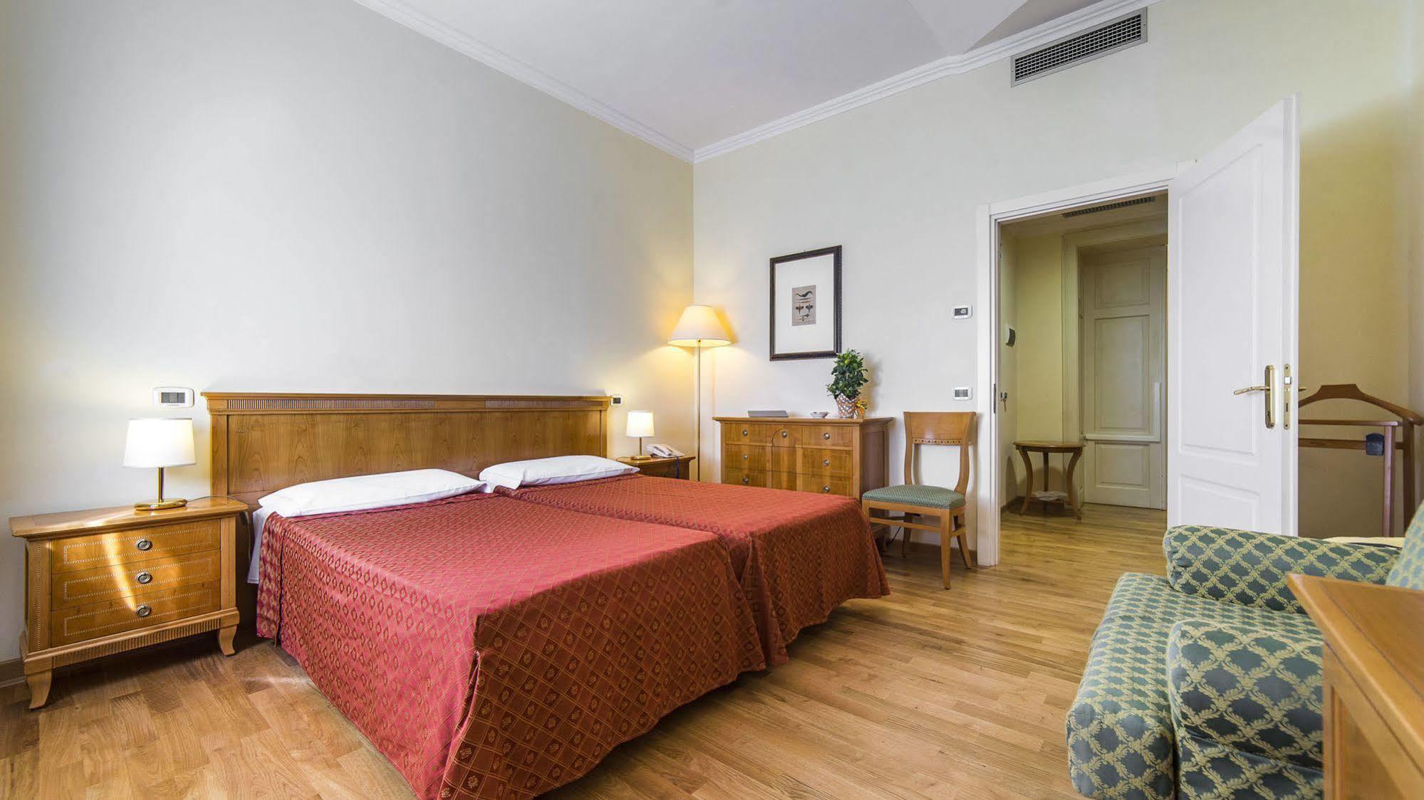 Hotel Ville Bianchi Grado Buitenkant foto