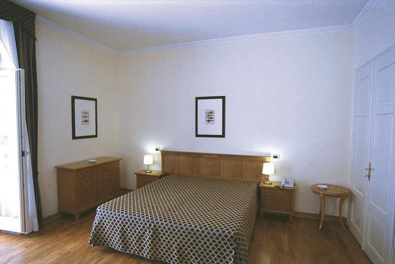 Hotel Ville Bianchi Grado Buitenkant foto