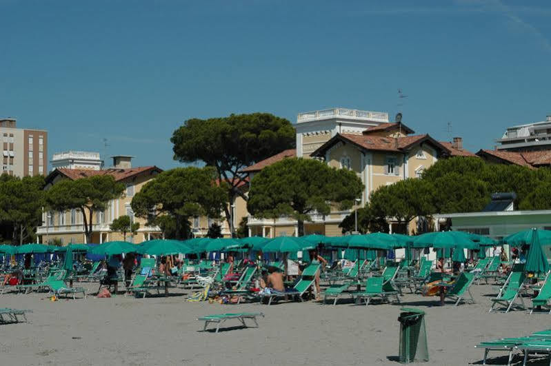 Hotel Ville Bianchi Grado Buitenkant foto